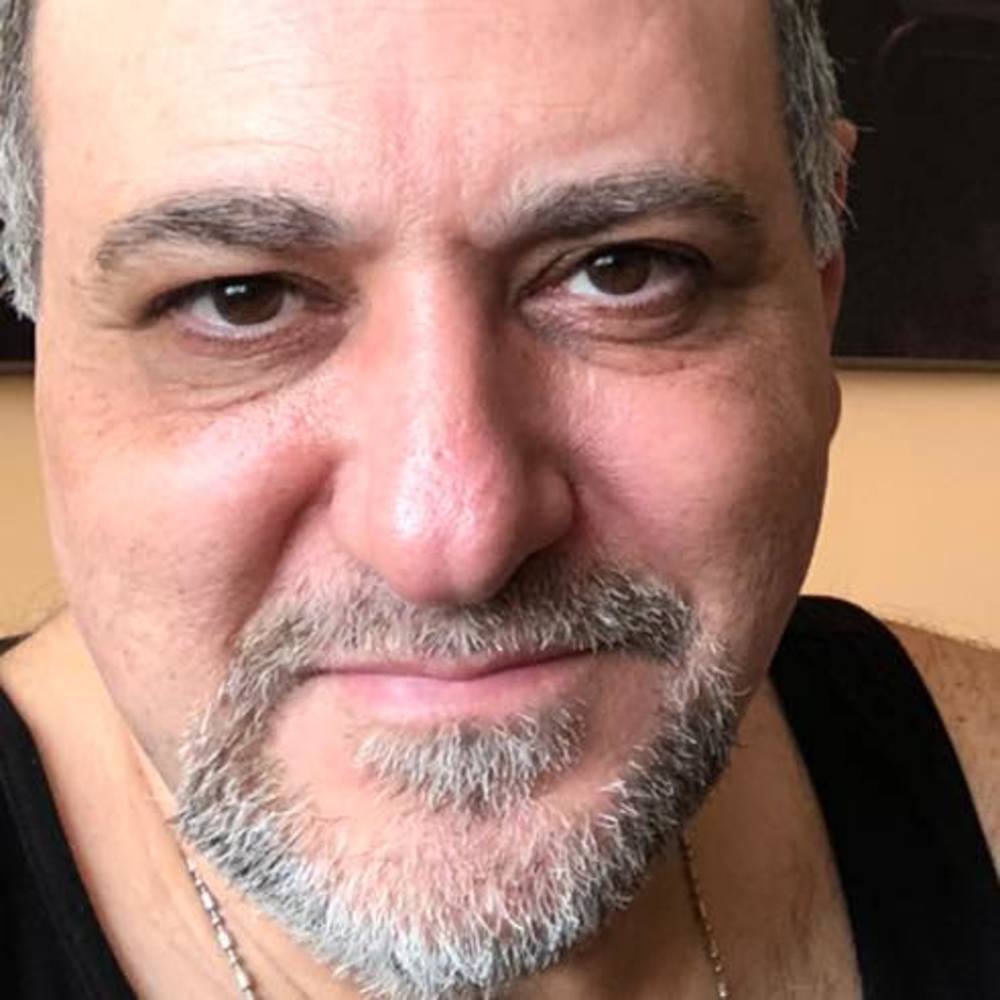 Meet your Posher, Ara